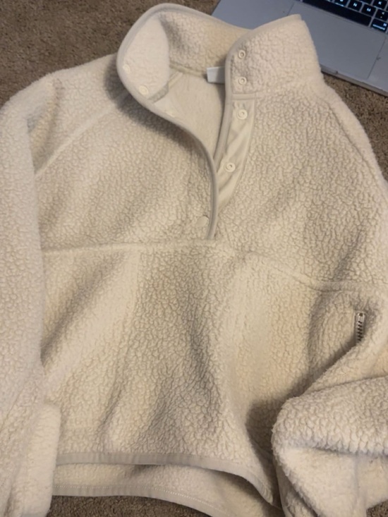 Aritzia Tops - Aritzia Cream Sherpa Pullover with Snap Collar